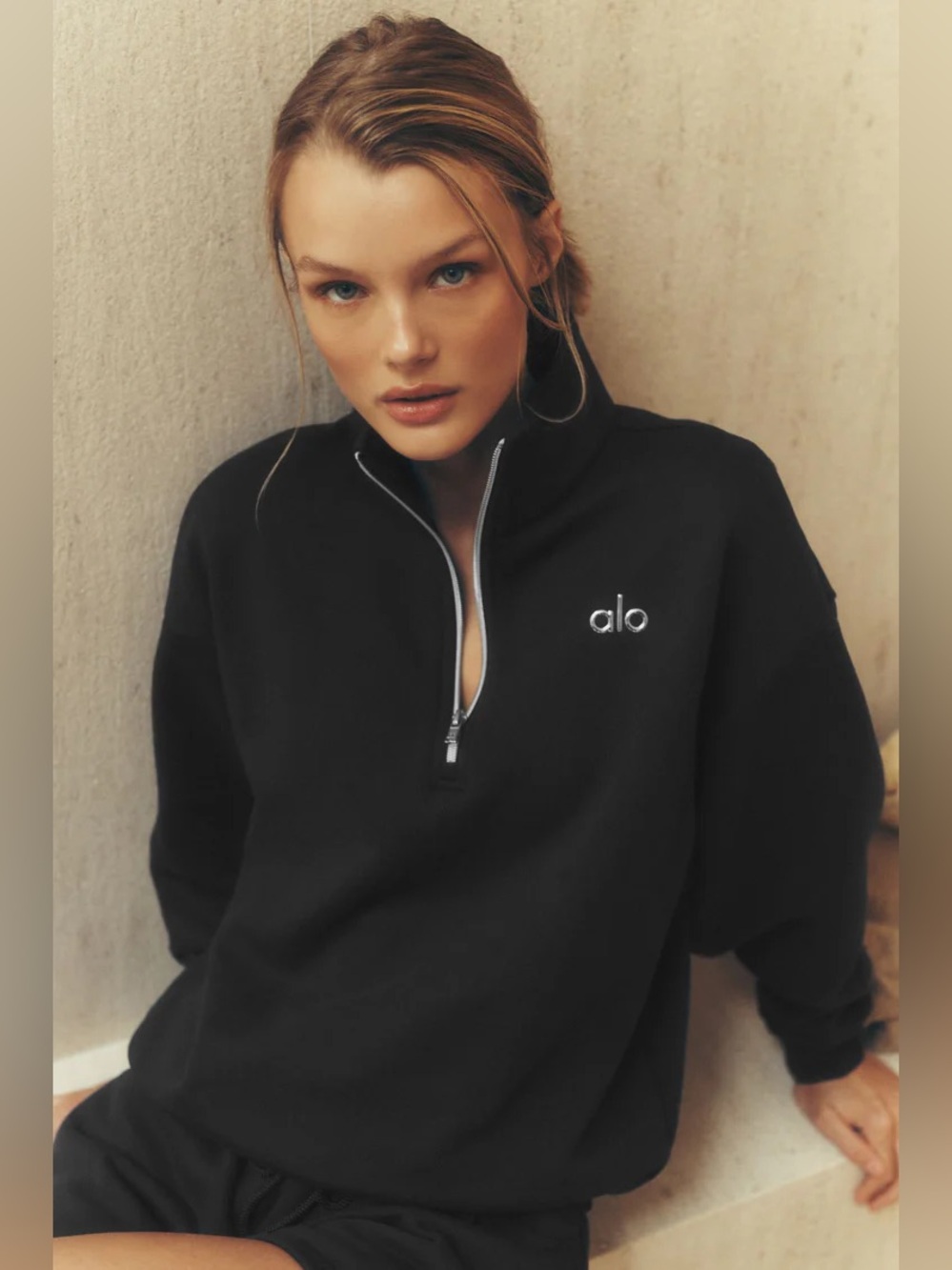 Alo Yoga Accolade 1/4 Zip Pullover Sweatshirt. Black. Size Medium.